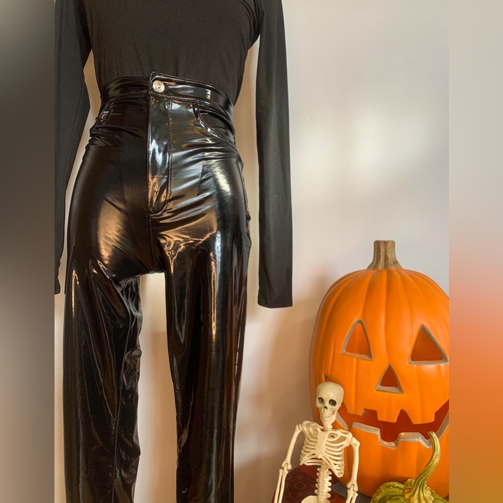 H&M Faux Patent Leather Pants, size US 2